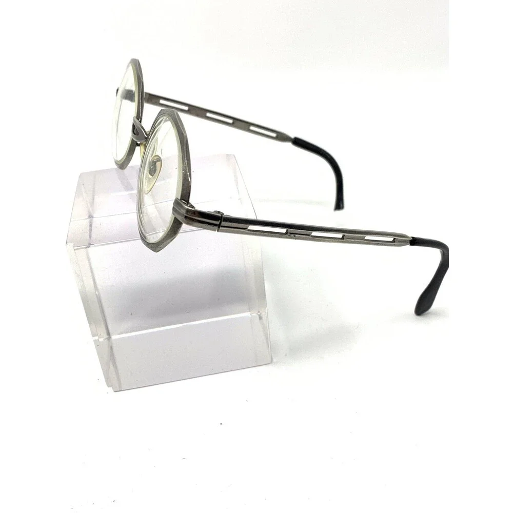 Vintage Unique Oval  Brushed Steal Frames (no Other Info) (Z19)